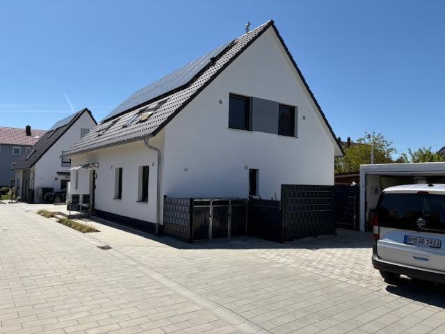 3,5 Zimmer DG ETW im neuw. 2 FH, 91220 Schnaittach,EB 11/23 incl. Garten/Garage/Stpl. uvm