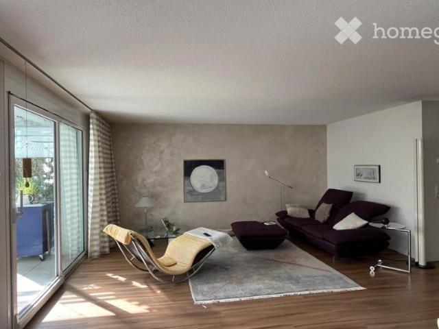 3.5 Zimmer Erdgeschosswohnung mit privatem Garten, Terrasse und Kellerabteil
