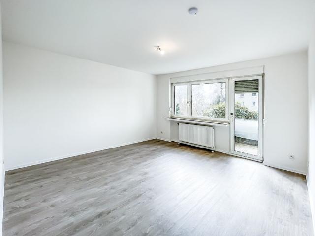 3,5 Zimmer – frisch renoviert – ruhige Lage – Balkon