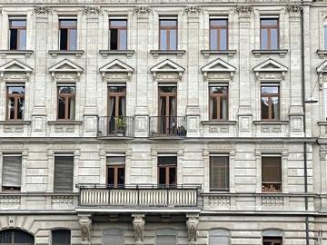 3,5 Zimmer Hochpaterre, 130 m², mit Hinterhof, Belle Epoque läßt grüßen, Anfra.