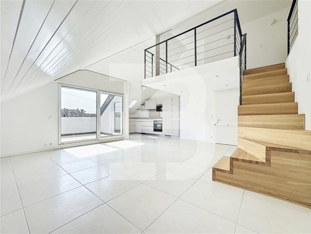 Charmantes 3,5 Zimmer Penthouse 1 Schlafzimmer – 1 Mezzanin – 2 Terrassen