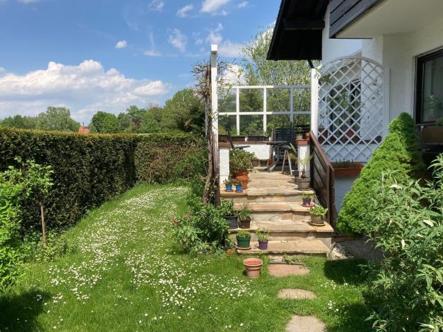 3,5 Zimmer Quadro Haus in perfekter Lage! Sehr heller Hobbyraum!