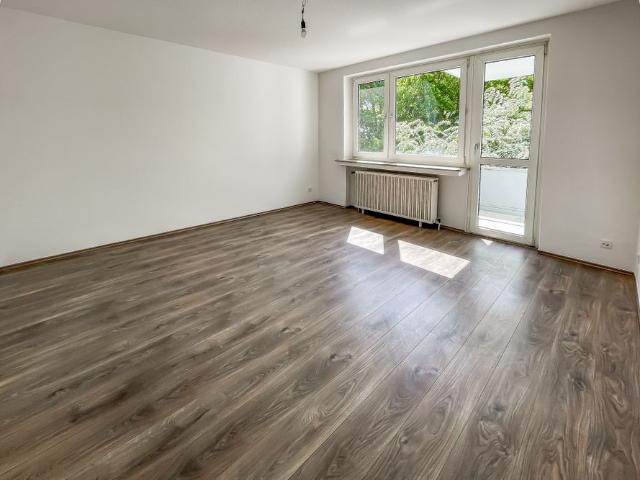 3,5 Zimmer – renoviert – ruhige Lage – Balkon