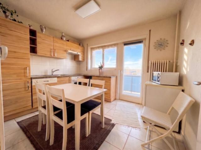 3.5 Zimmer Wohnung, im 2. Stock, mit Balkon