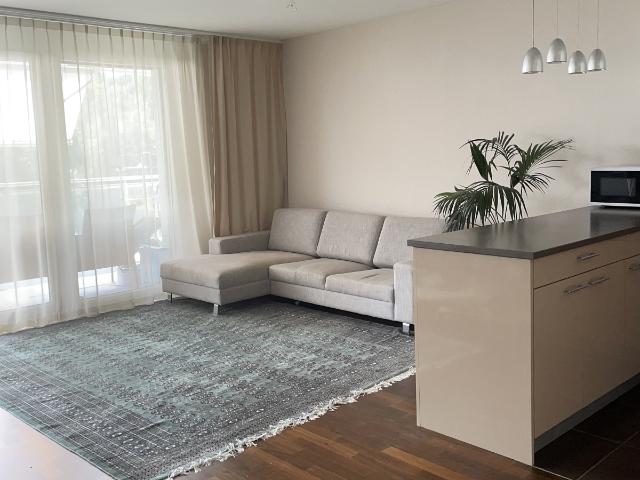 3,5 Zimmer Wohnung im vierten Stock in einem wunderschönen Gebäude