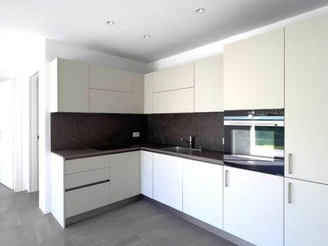 3.5 Zimmer Wohnung in Caslano, Kanton Tessin – Modern, elegant und zentral gelegen
