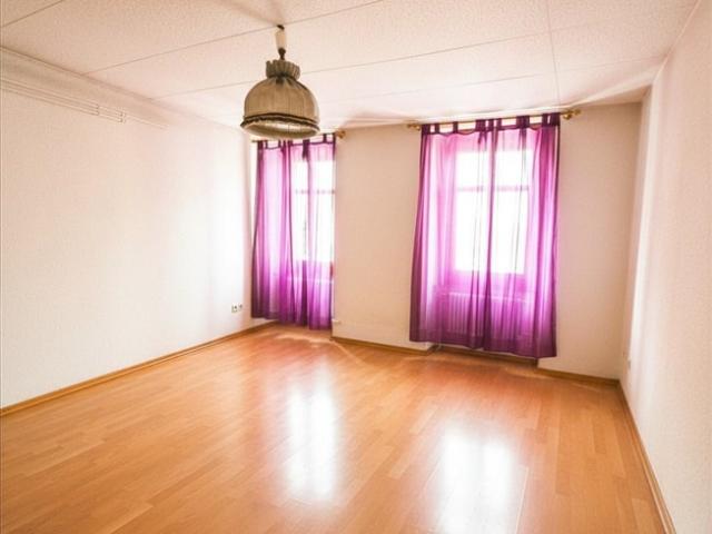 3,5 Zimmer Wohnung in gutem Zustand – Hell und funktional – Blick auf die Abtei – Zentrum von Saint Maurice