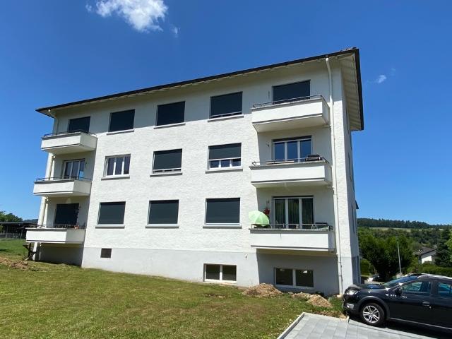 3,5 Zimmer Wohnung mit Balkon und sehr schöner Aussicht