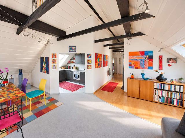 3,5 Zimmer Wohnung mit besonderem Charackter und großem Balkon