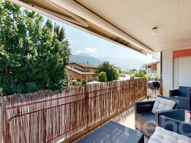 3,5 Zimmer Wohnung mit Garage