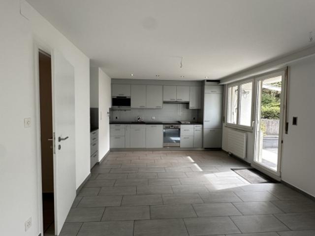 3.5 Zimmer Wohnung mit gedecktem Gartensitzplatz und Garten