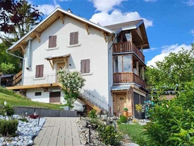 3.5 Zimmer Wohnung mit Panorama Aussicht in ruhiger Lage