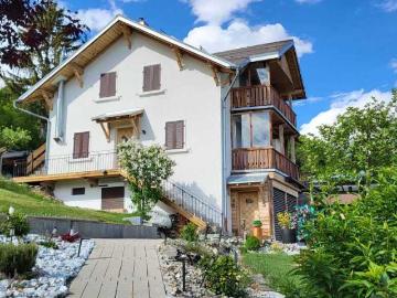 3.5 Zimmer Wohnung mit Panorama Aussicht in ruhiger Lage