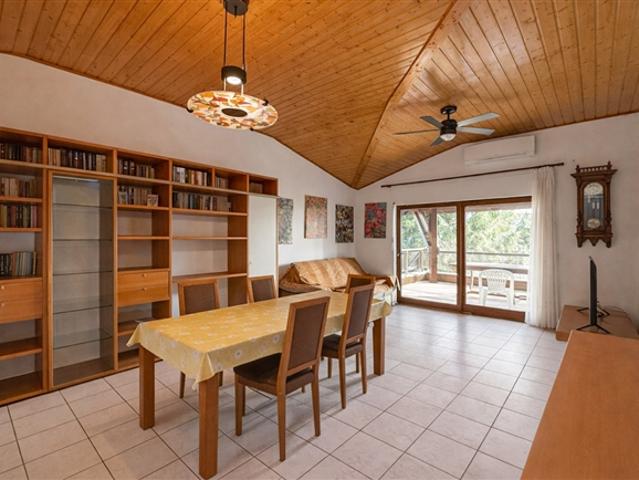3.5 Zimmer Wohnung mit Terrasse und freiem Blick in Vacallo