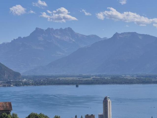 3.5 Zimmer Wohnung mit zauberhaftem Blick auf den Genfersee, in Chernex sur Montreux VD