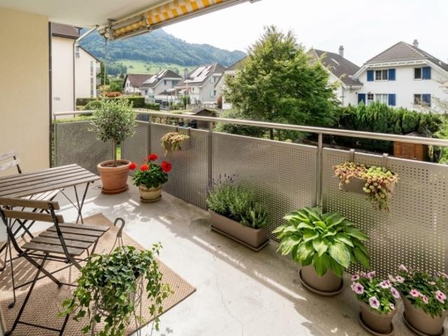 3.5 Zimmer Wohnung mit 71 m² mit Balkon und Lift in Reichenburg
