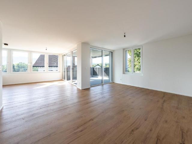 3.5 Zimmer Wohnung sonnig, grosszügig und mit Weitblick / 1.2