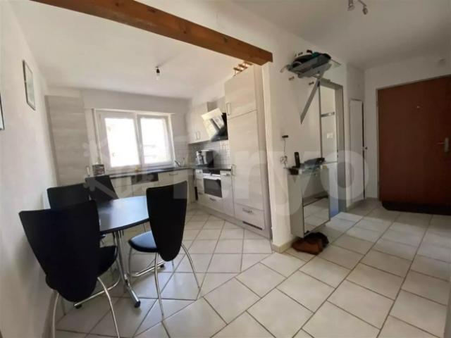 3.5 ZIMMER WOHNUNG RENOVIERT 2. STOCK MIT BALKON