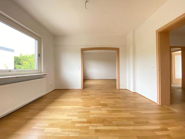 3,5 Zimmer Wohnung top saniert mit 300 qm Gartenanteil! Ein Traum für Viele