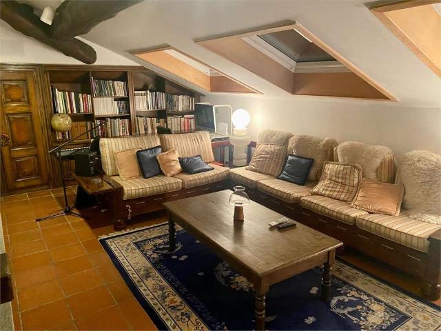 3.5 Zimmer, 170 m²
