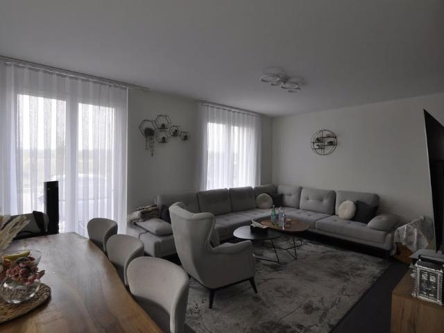 3.5 Zimmer, 103 m², EG