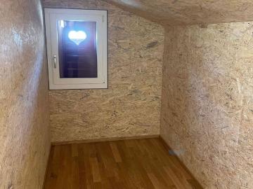 Alpnach, Obwalden - Parkplatz, Keller, Balkon