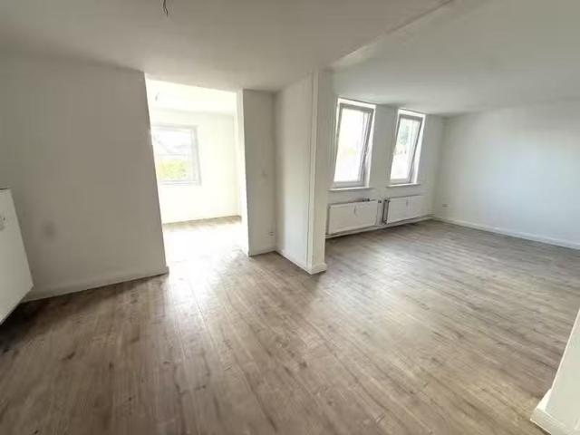 3,5 Zimmer 100 m² 790 € Kaltmiete Wohnungen in Holle