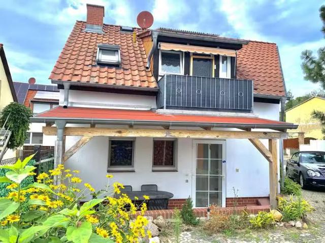 3,5 Zimmer 102 m² 1.528 € Kaltmiete Wohnungen in Schwielo.