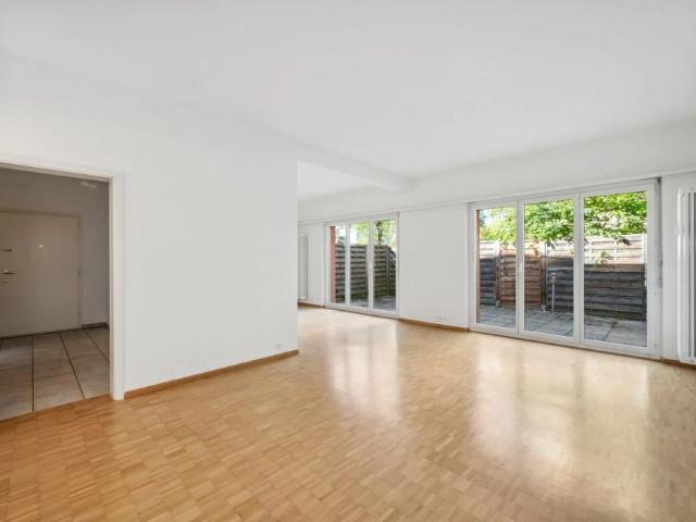 3.5 Zimmer, 107 m², EG