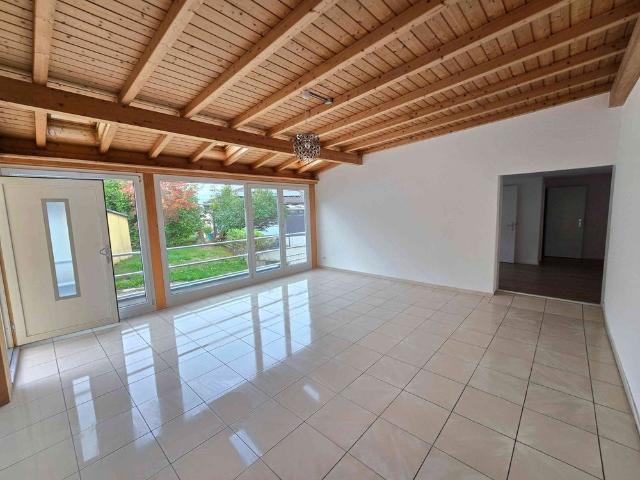 3.5 Zimmer, 106 m², EG