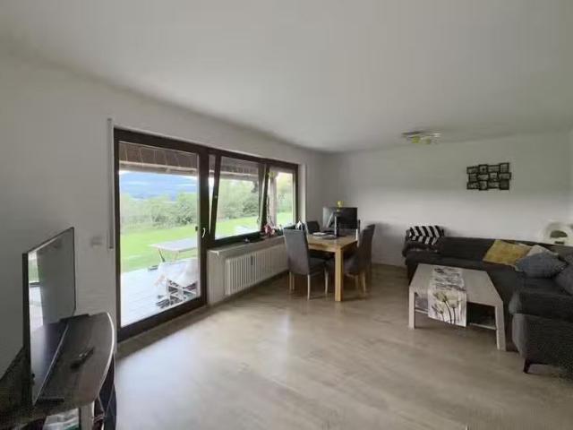 3,5 Zimmer 108 m² 1.440 € Kaltmiete Wohnungen in Bollschw.