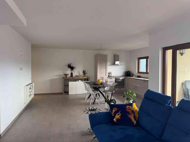 3.5 Zimmer, 110 m², 1. Stock