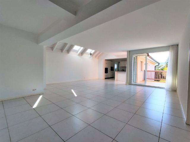 3.5 Zimmer, 110 m², 1. Stock