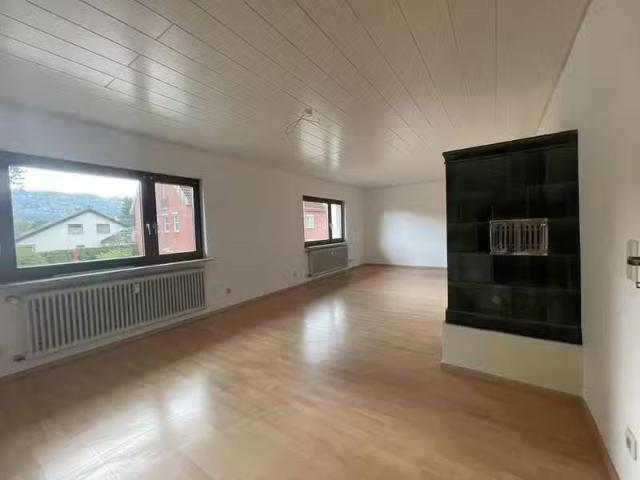3,5 Zimmer 117 m² 1.200 € Kaltmiete Wohnungen in Rielasin.