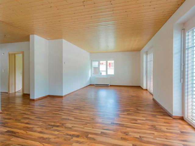 3.5 Zimmer, 123 m², EG