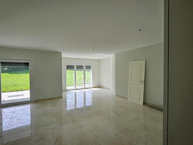 3.5 Zimmer, 120 m², EG
