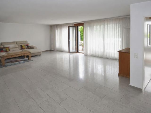 3.5 Zimmer, 120 m², EG