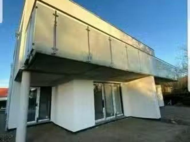 3,5 Zimmer 120 m² 1.250 € Kaltmiete Wohnungen in Schlangen