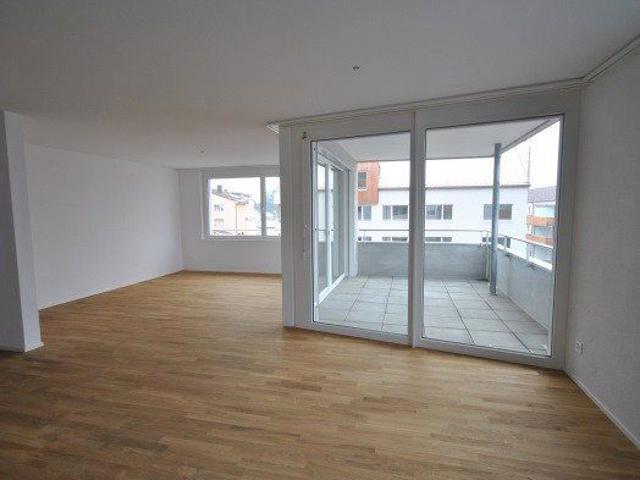 3.5 Zimmer, 125 m², 2. Stock