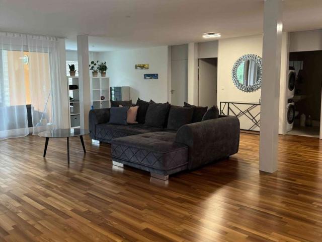 3.5 Zimmer, 126 m², 1. Stock