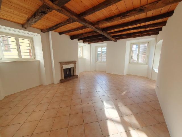 3.5 Zimmer, 130 m², EG