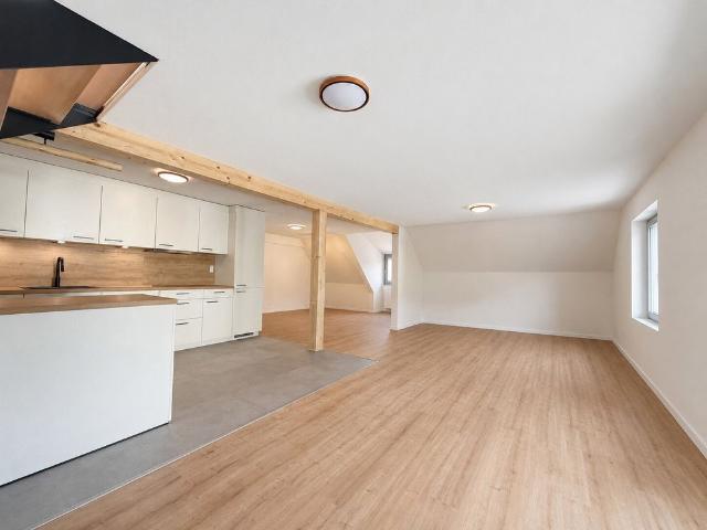 3.5 Zimmer, 135 m², 2. Stock