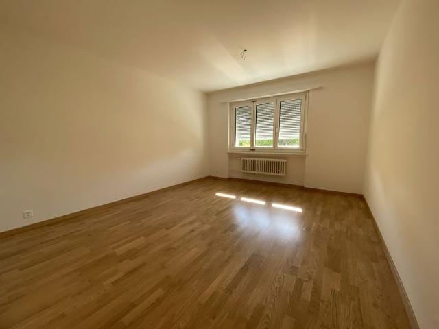 3.5 Zimmer, 64 m², EG