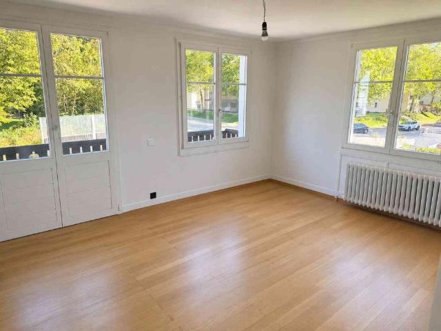3.5 Zimmer, 60 m², 1. Stock