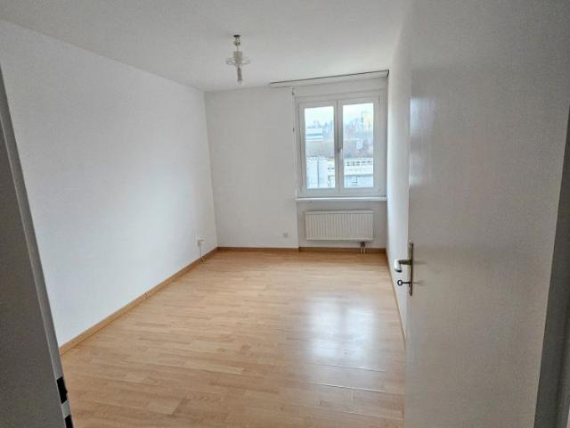 3.5 Zimmer, 76 m², 1. Stock