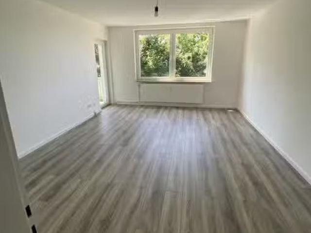 3,5 Zimmer 76 m² 517 € Kaltmiete Wohnungen in Löhne