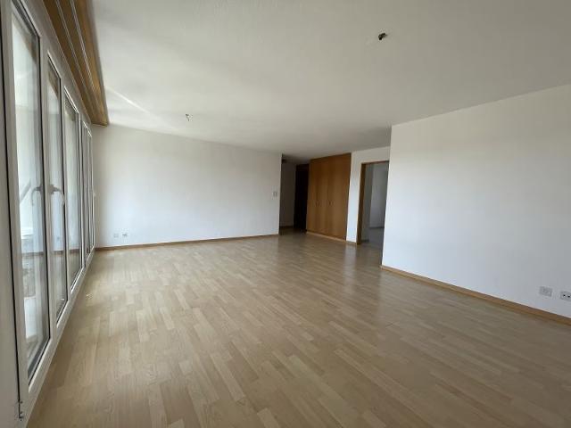 3.5 Zimmer, 77 m², 1. Stock