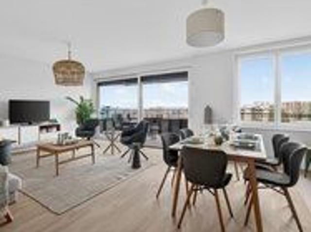 3.5 Zimmer, 77 m², 1. Stock