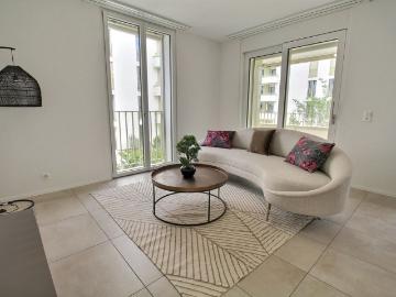 3.5 Zimmer, 77 m², 1. Stock