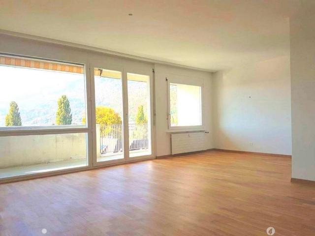 3.5 Zimmer, 77 m², 2. Stock